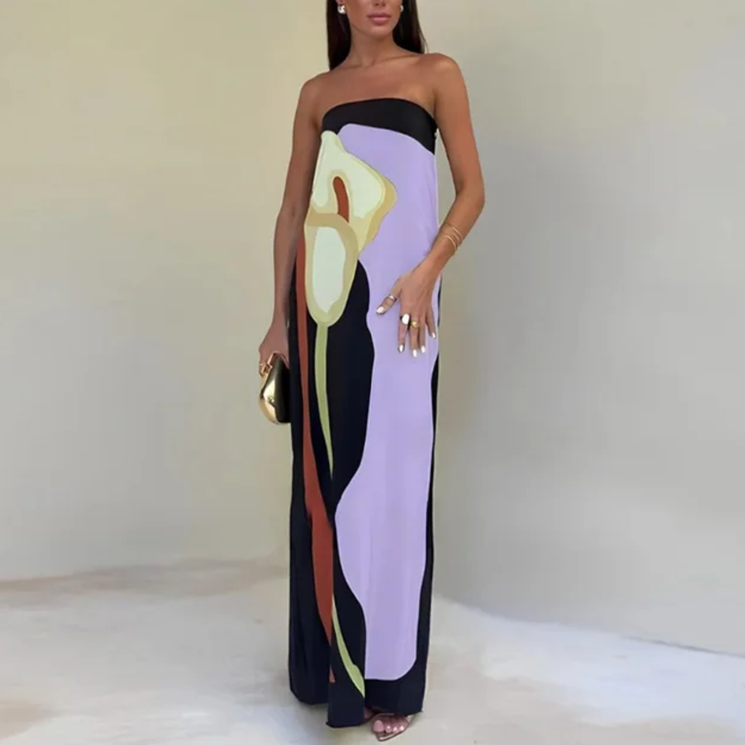 Paula - Vestido Elegante com Decote